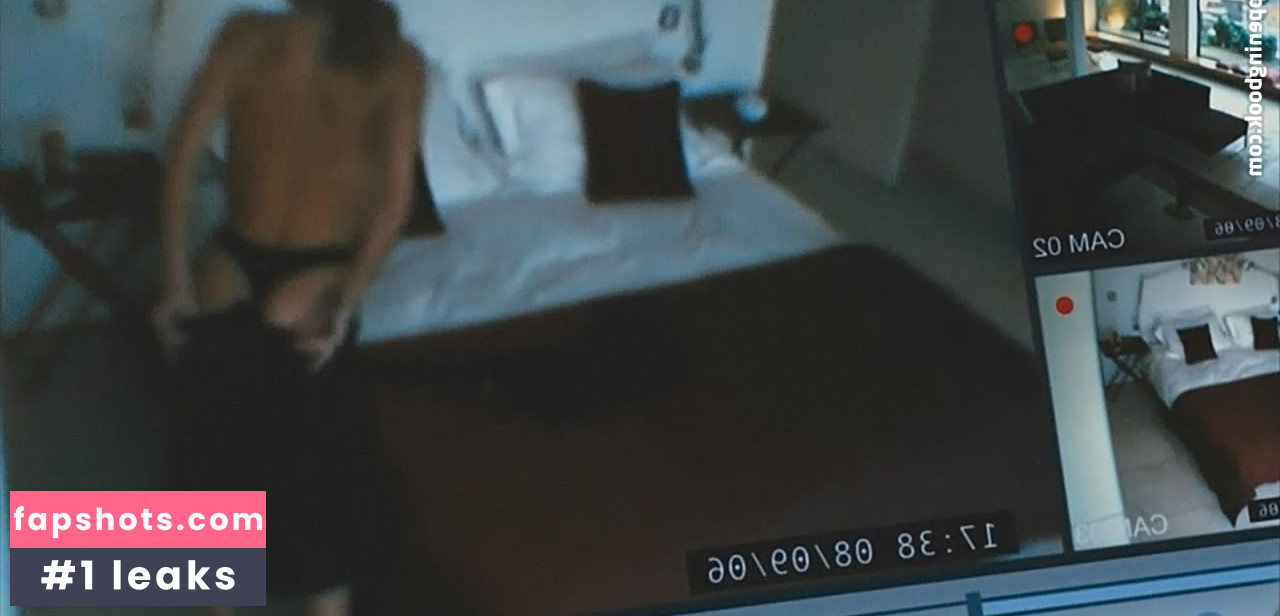 Gillian Anderson gallery photo #342