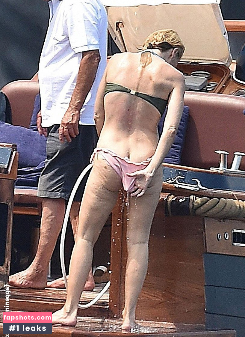 Gillian Anderson gallery photo #348