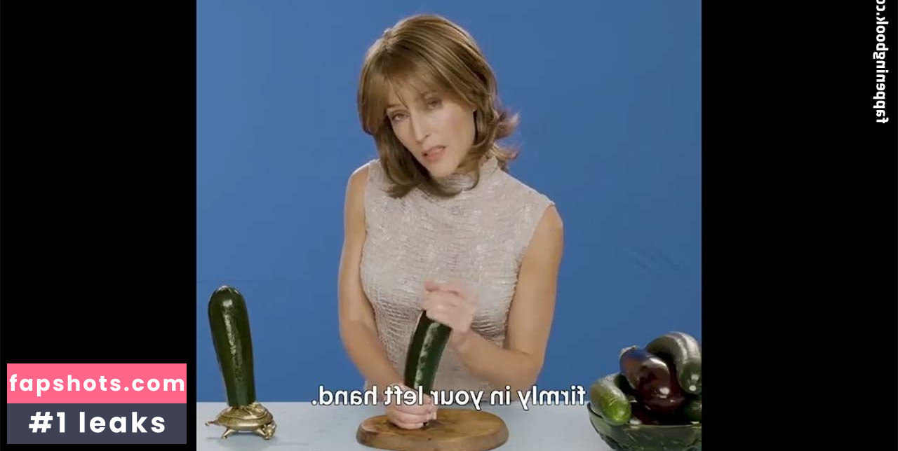 Gillian Anderson gallery photo #360