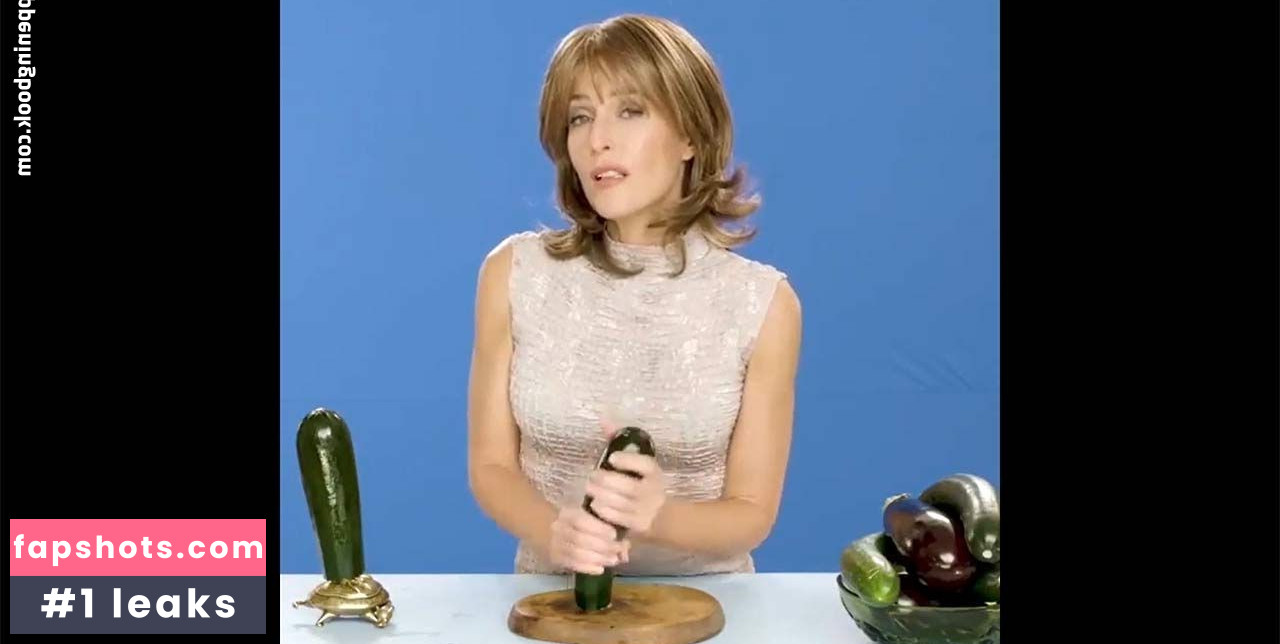 Gillian Anderson gallery photo #361