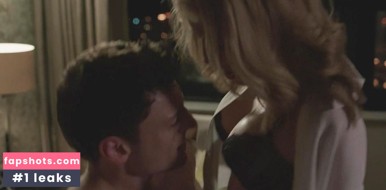 Gillian Anderson gallery photo #387