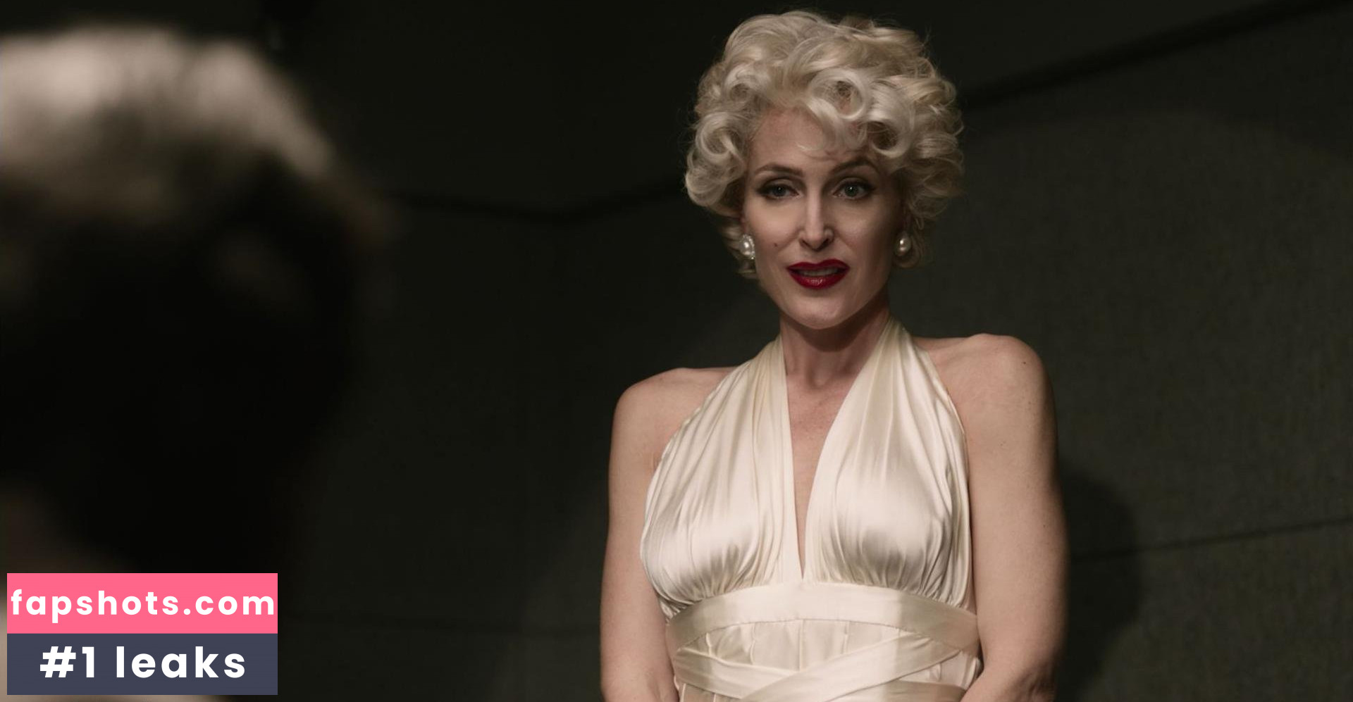 Gillian Anderson gallery photo #407