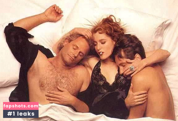 Gillian Anderson gallery photo #421