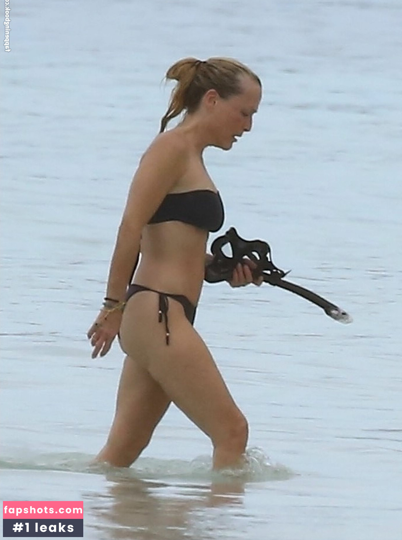 Gillian Anderson gallery photo #48