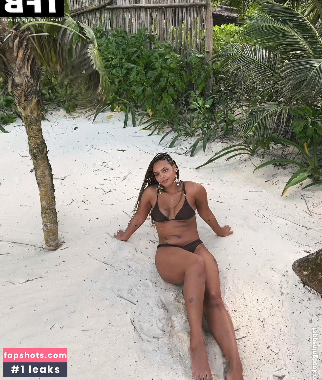 Gillian Chan gallery photo #5