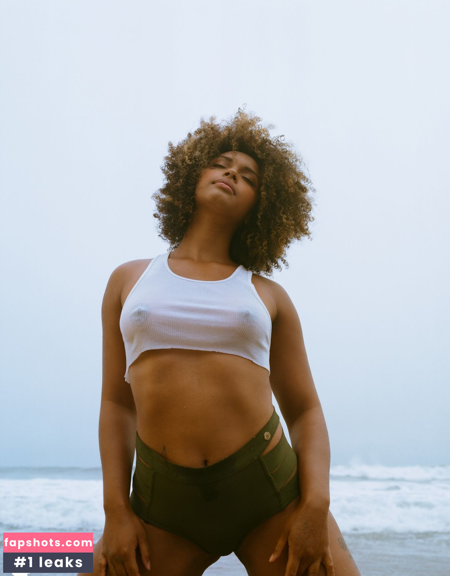 Gillian Chan gallery photo #43