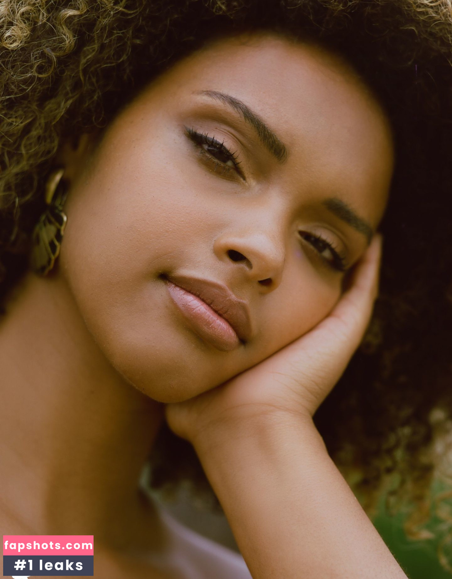 Gillian Chan gallery photo #45