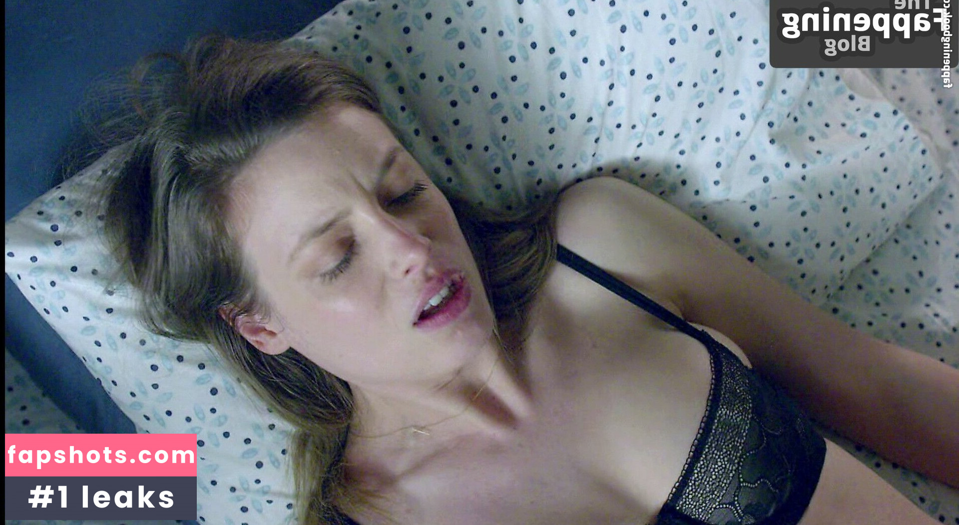 Gillian Jacobs gallery photo #28