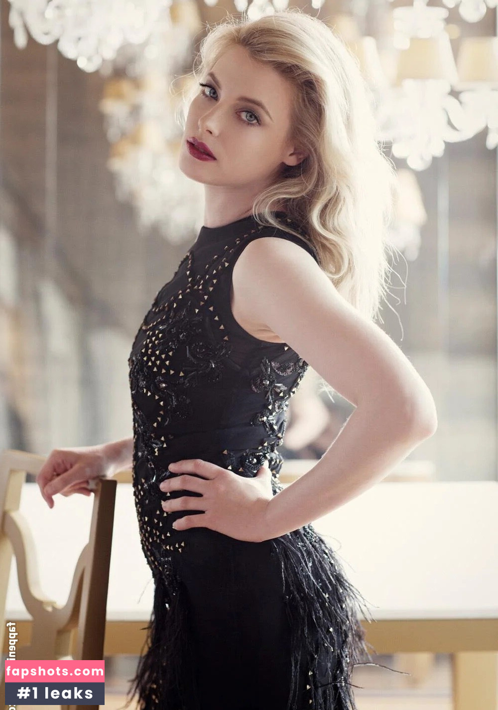 Gillian Jacobs gallery photo #32