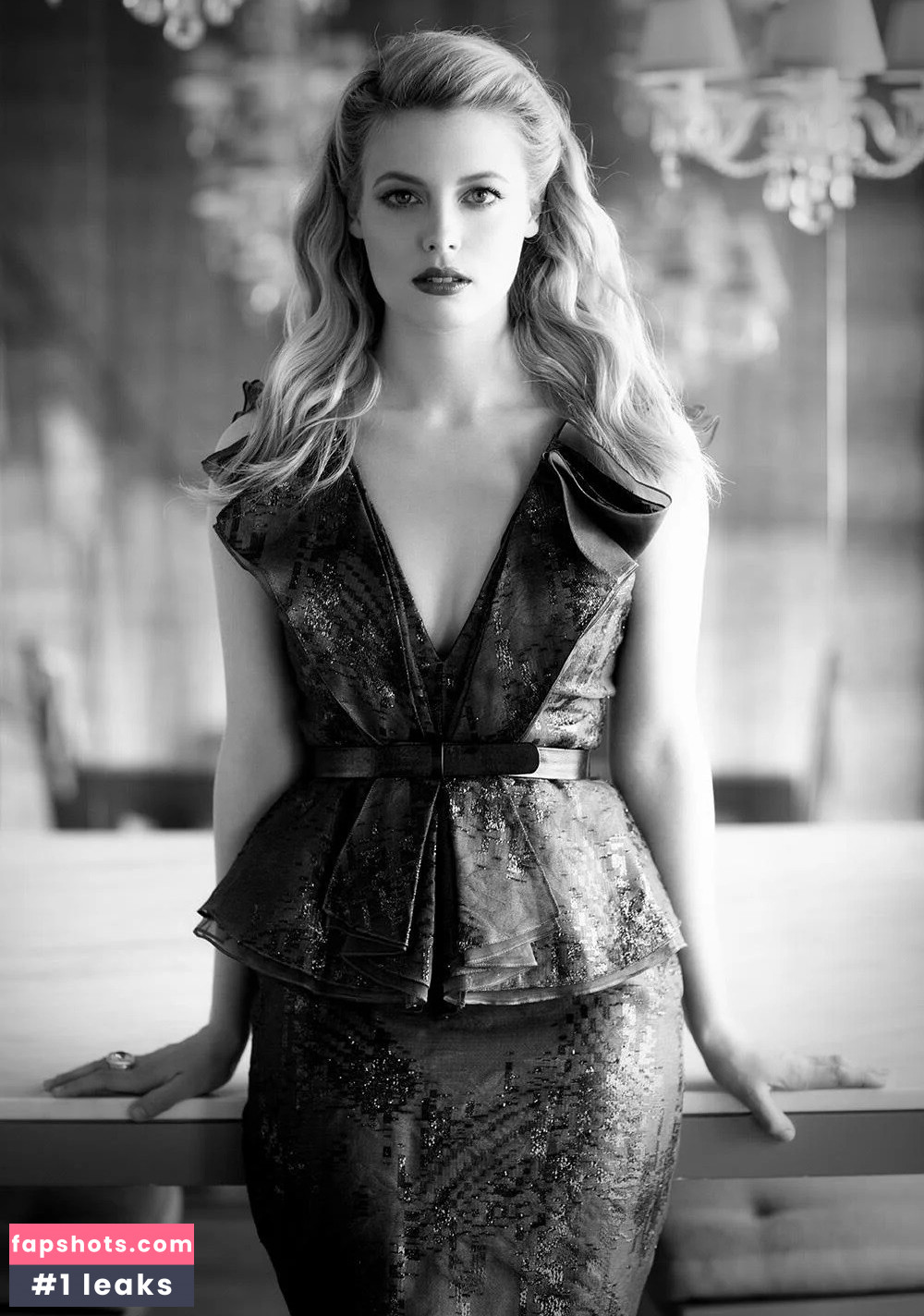 Gillian Jacobs gallery photo #52