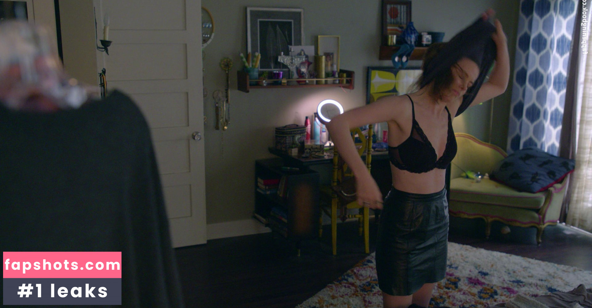 Gillian Jacobs gallery photo #75