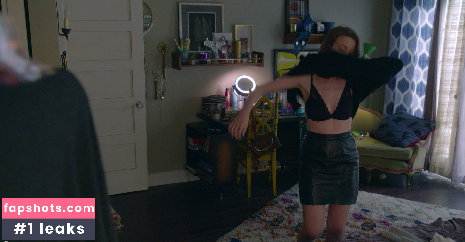 Gillian Jacobs gallery photo #77