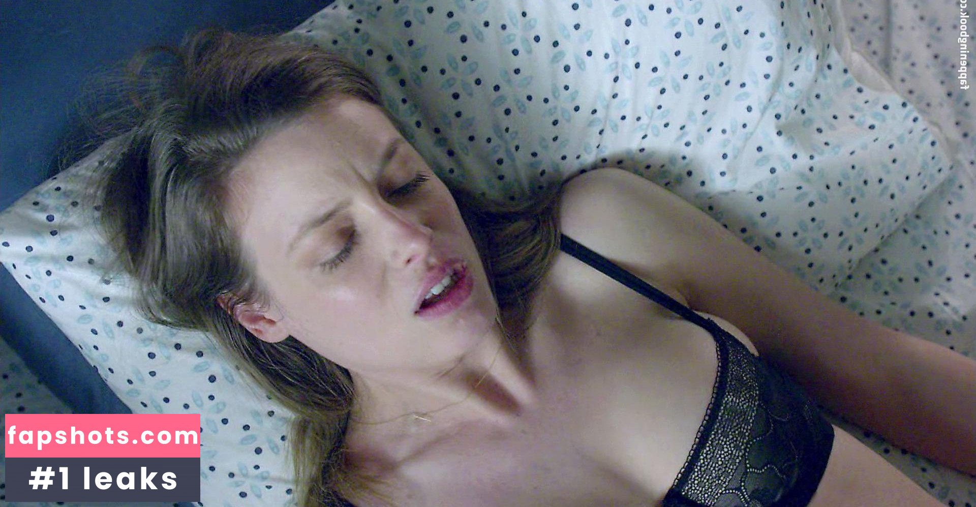 Gillian Jacobs gallery photo #81