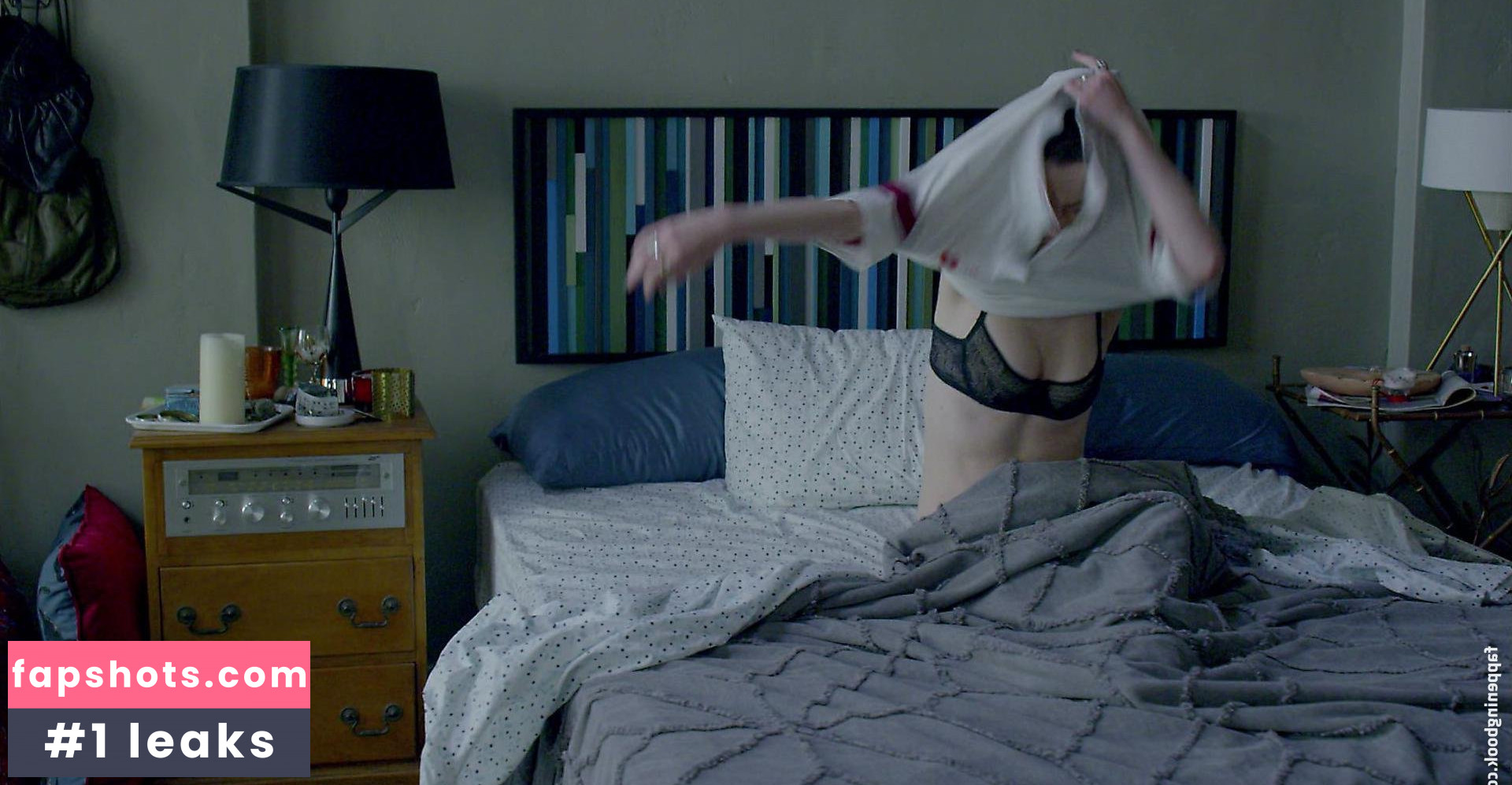 Gillian Jacobs gallery photo #86