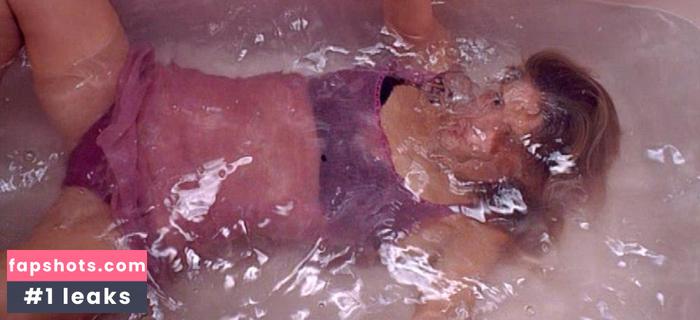 Gillian Jacobs gallery photo #90