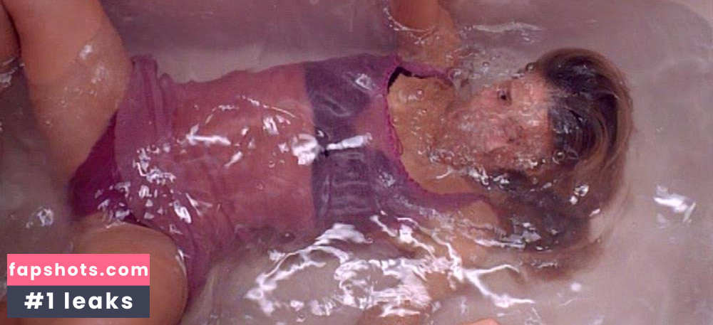 Gillian Jacobs gallery photo #91