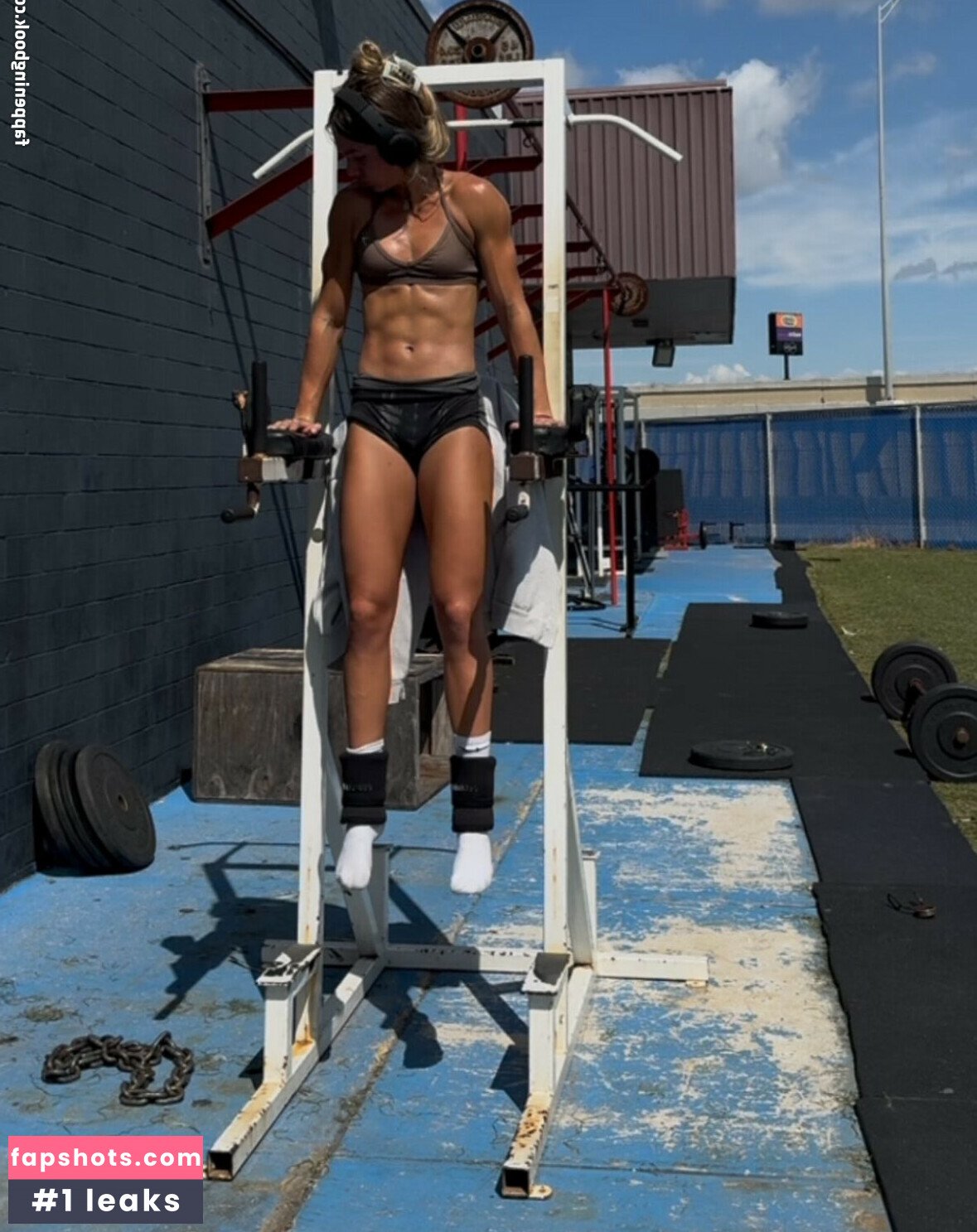 Gillian Snowden gallery photo #2