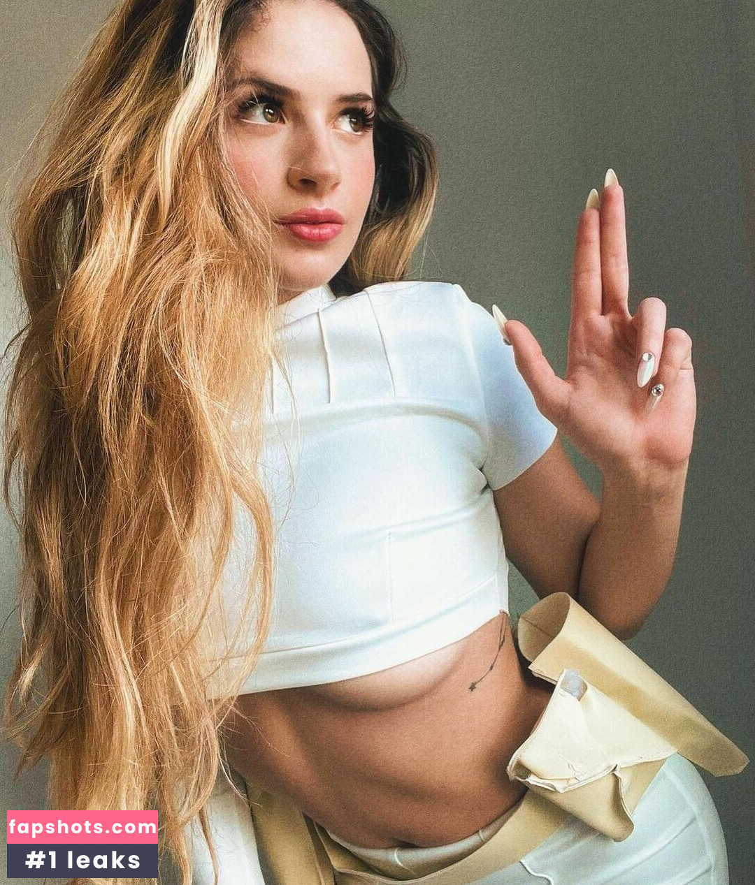 GillianAprils gallery photo #46