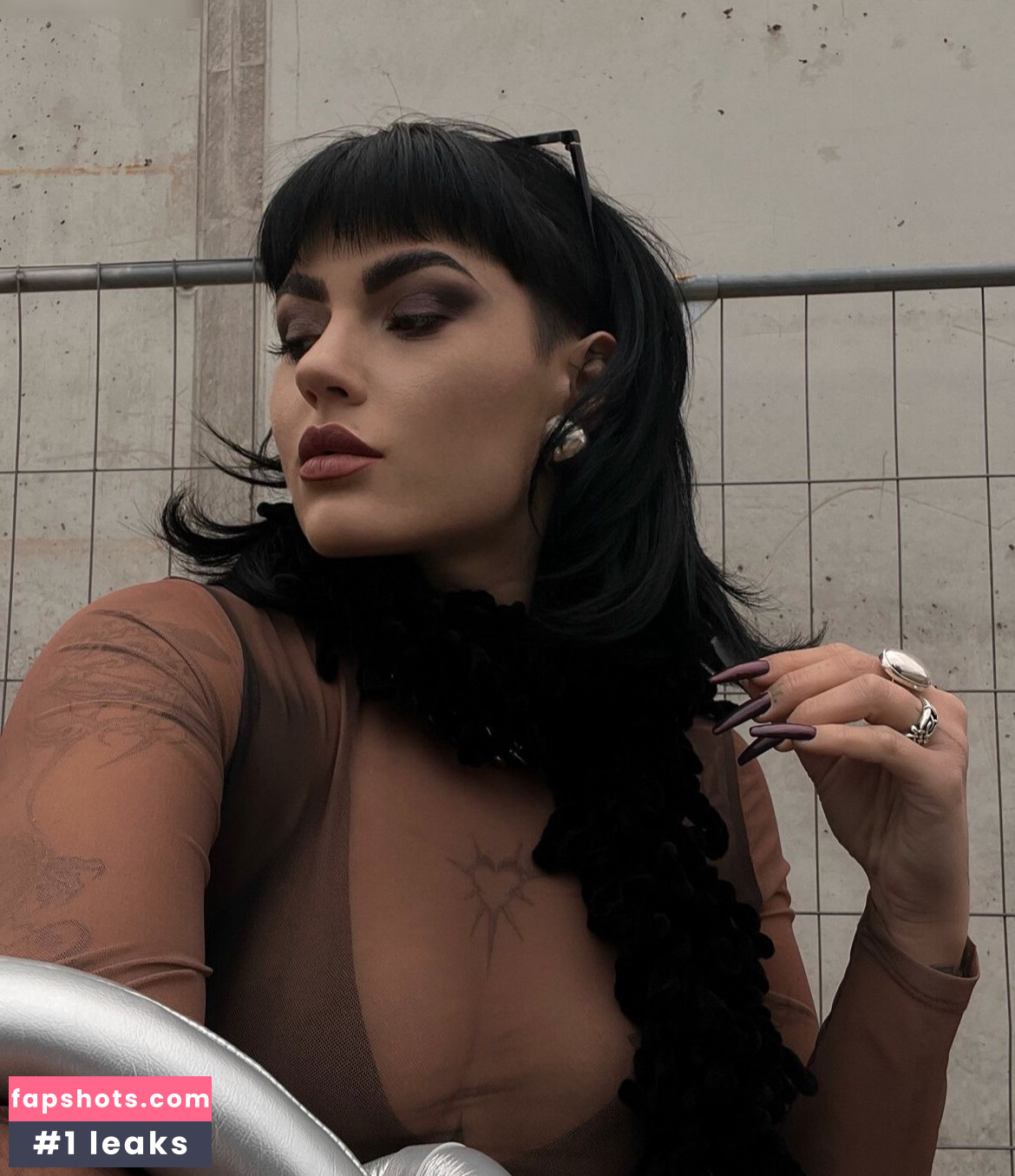 Gina Alicia gallery photo #3