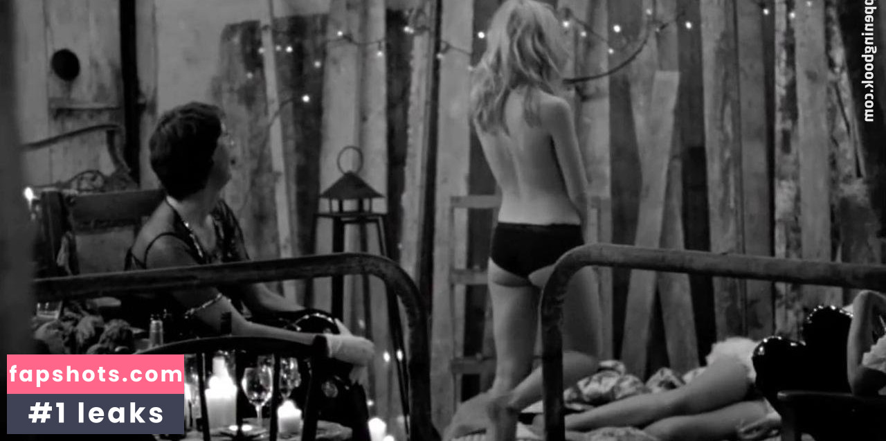 Gina Bramhill nude babe gallery