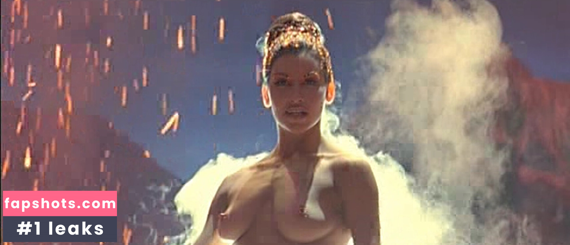 Gina Gershon gallery photo #11