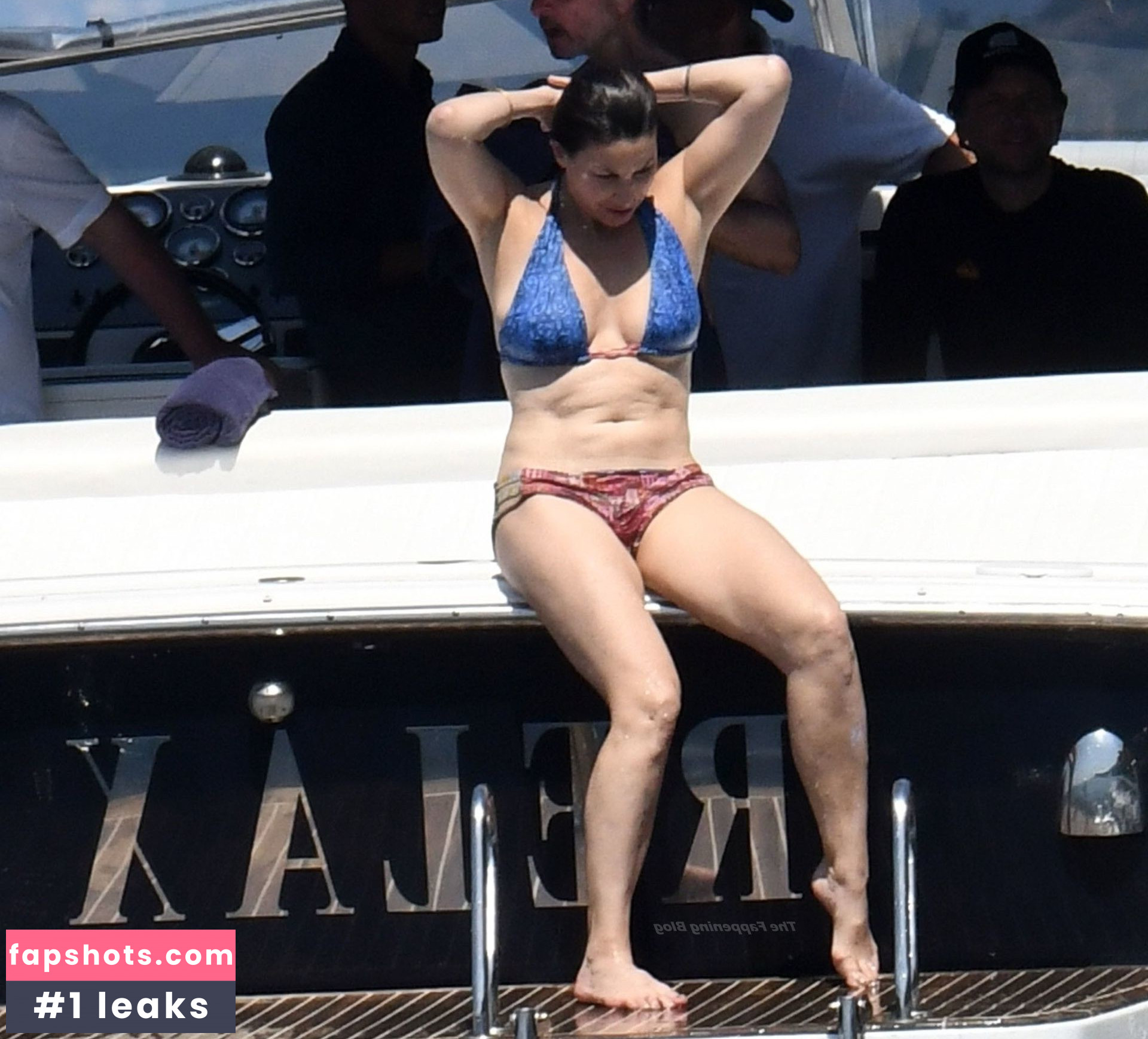 Gina Gershon gallery photo #29