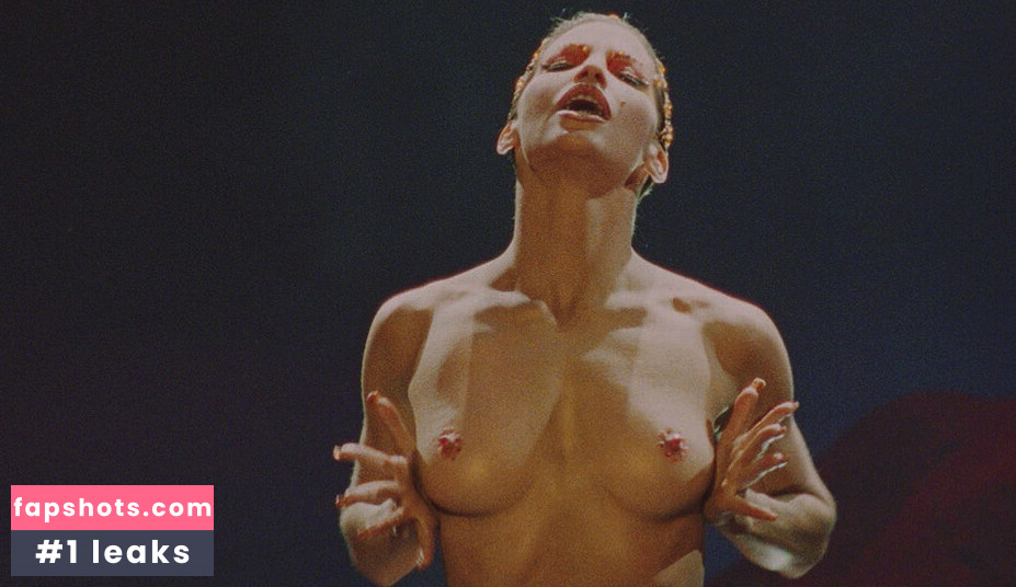 Gina Gershon gallery photo #7