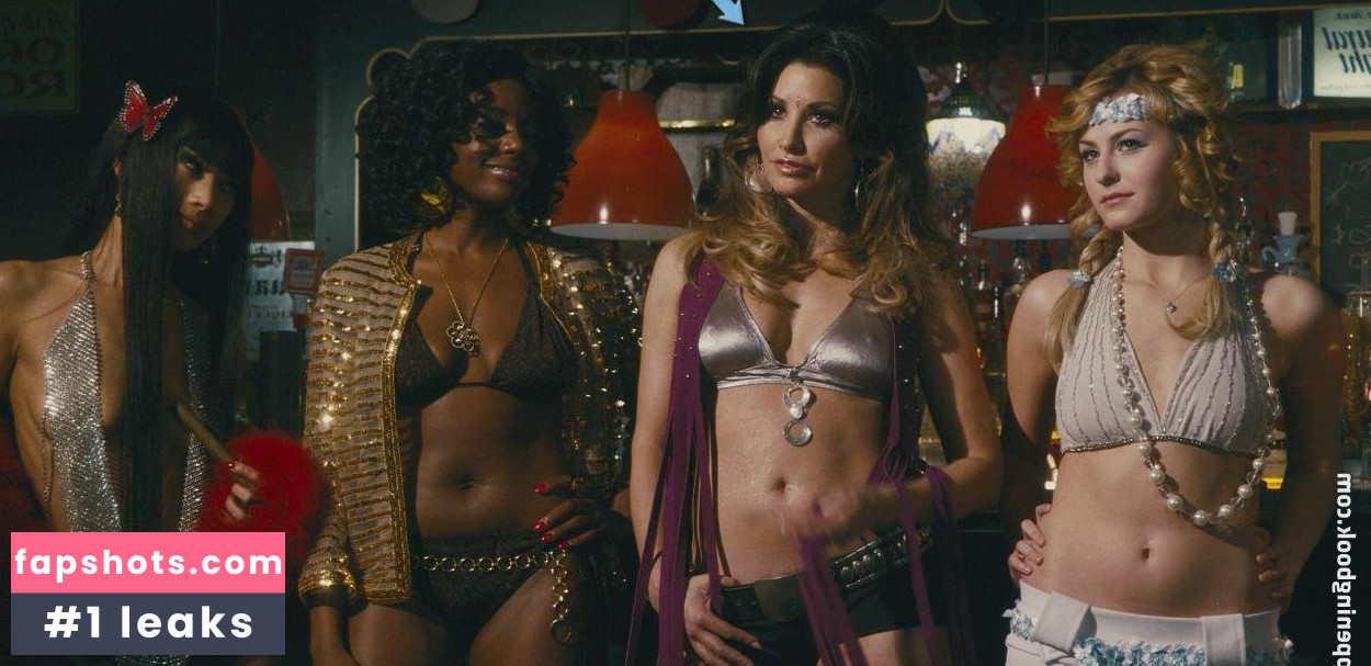 Gina Gershon gallery photo #86