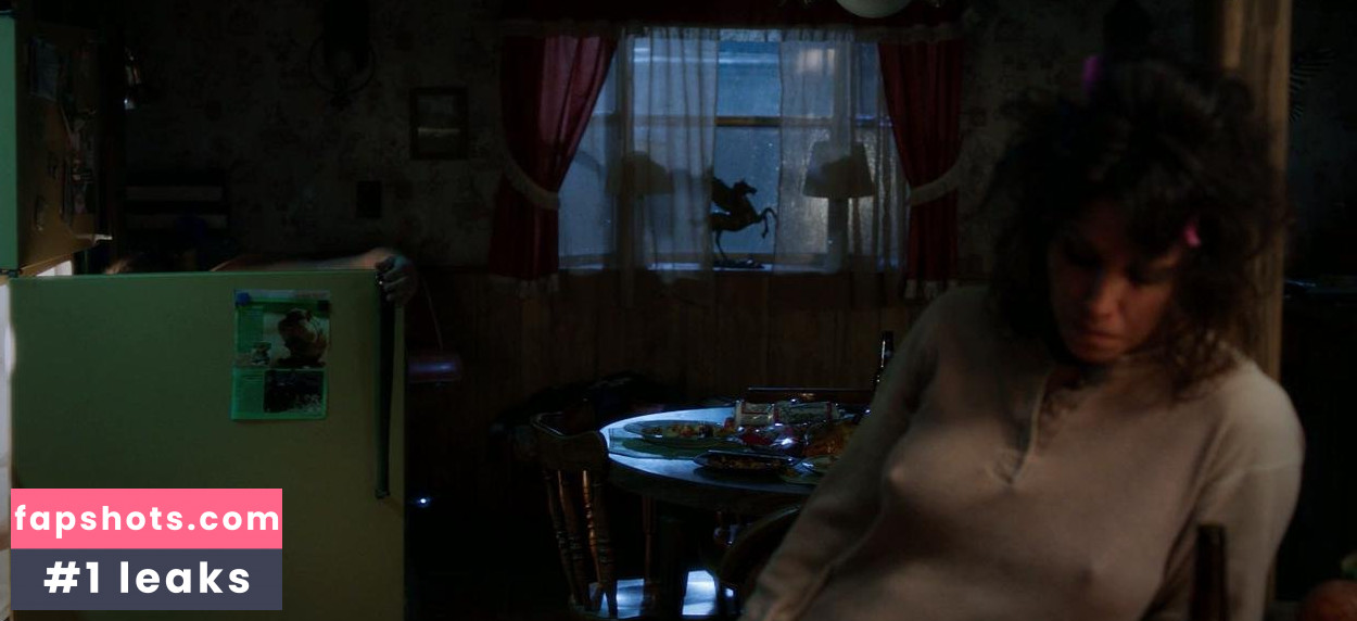 Gina Gershon gallery photo #92