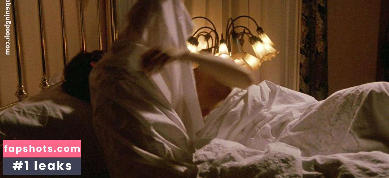 Gina Gershon gallery photo #95