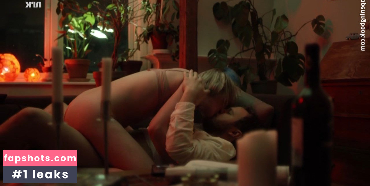 Gina Lindas Theodorsen gallery photo #6