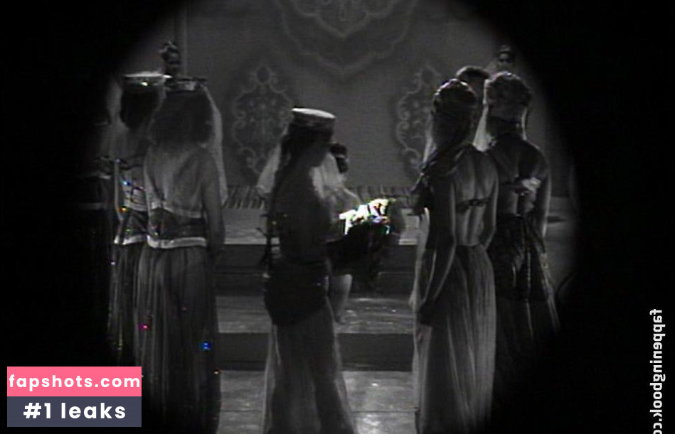 Gina Lollobrigida gallery photo #16