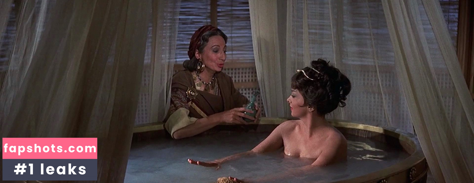 Gina Lollobrigida gallery photo #6