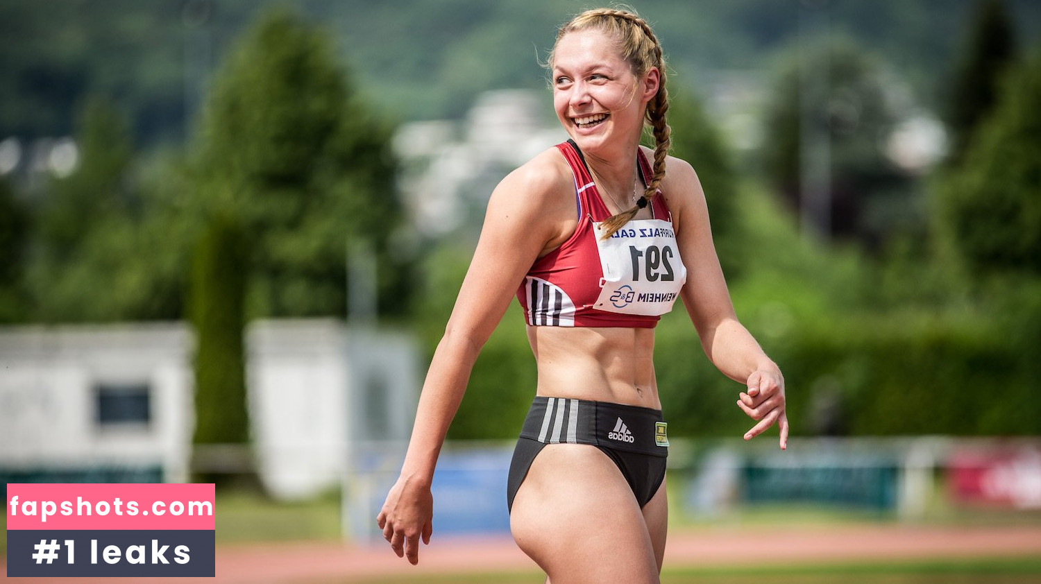 Gina Lueckenkemper gallery photo #5