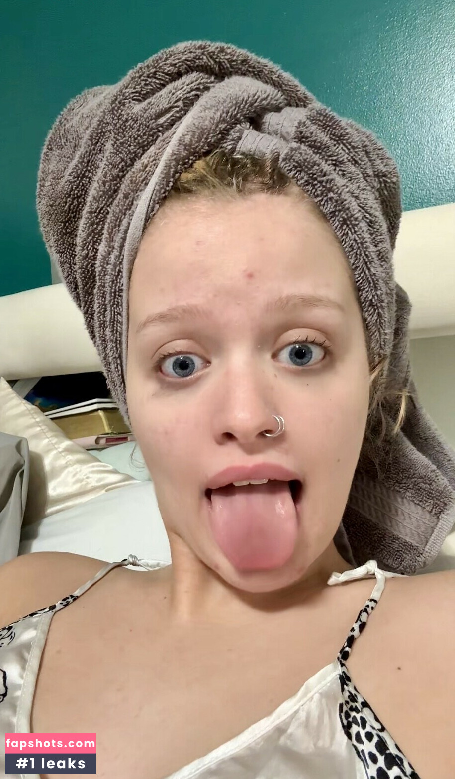 Gina Lynn gallery photo #13