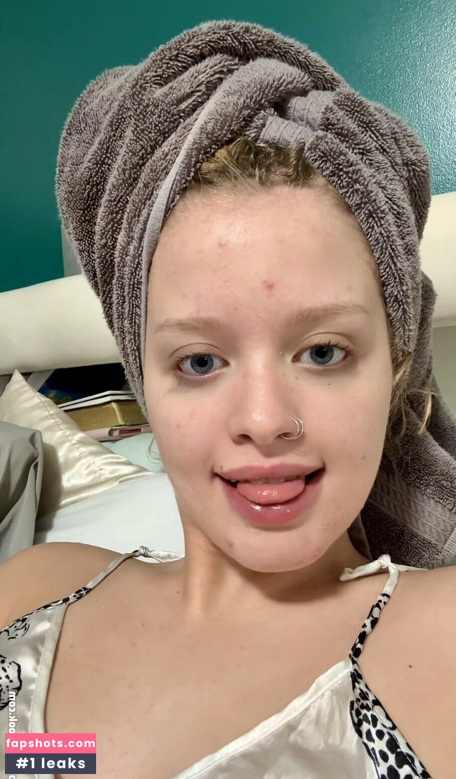 Gina Lynn gallery photo #8