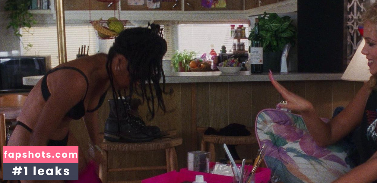 Gina Ravera gallery photo #2