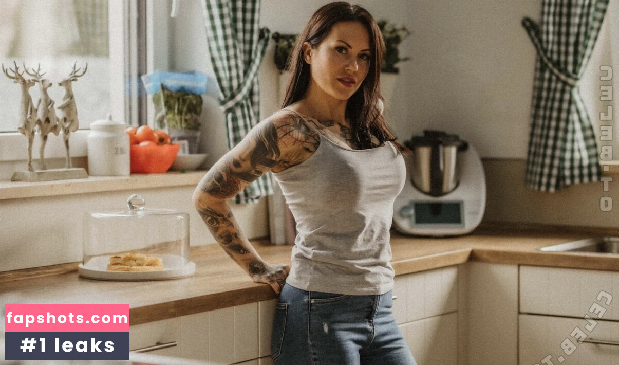 Gina Ray gallery photo #10