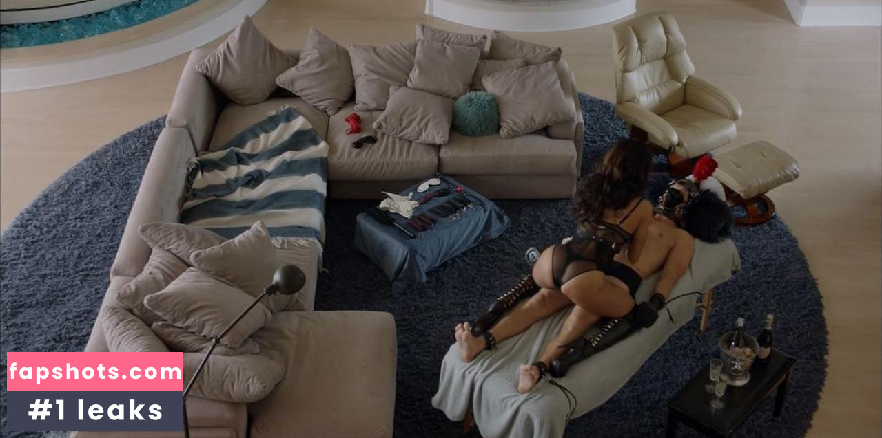 Gina Torres gallery photo #17