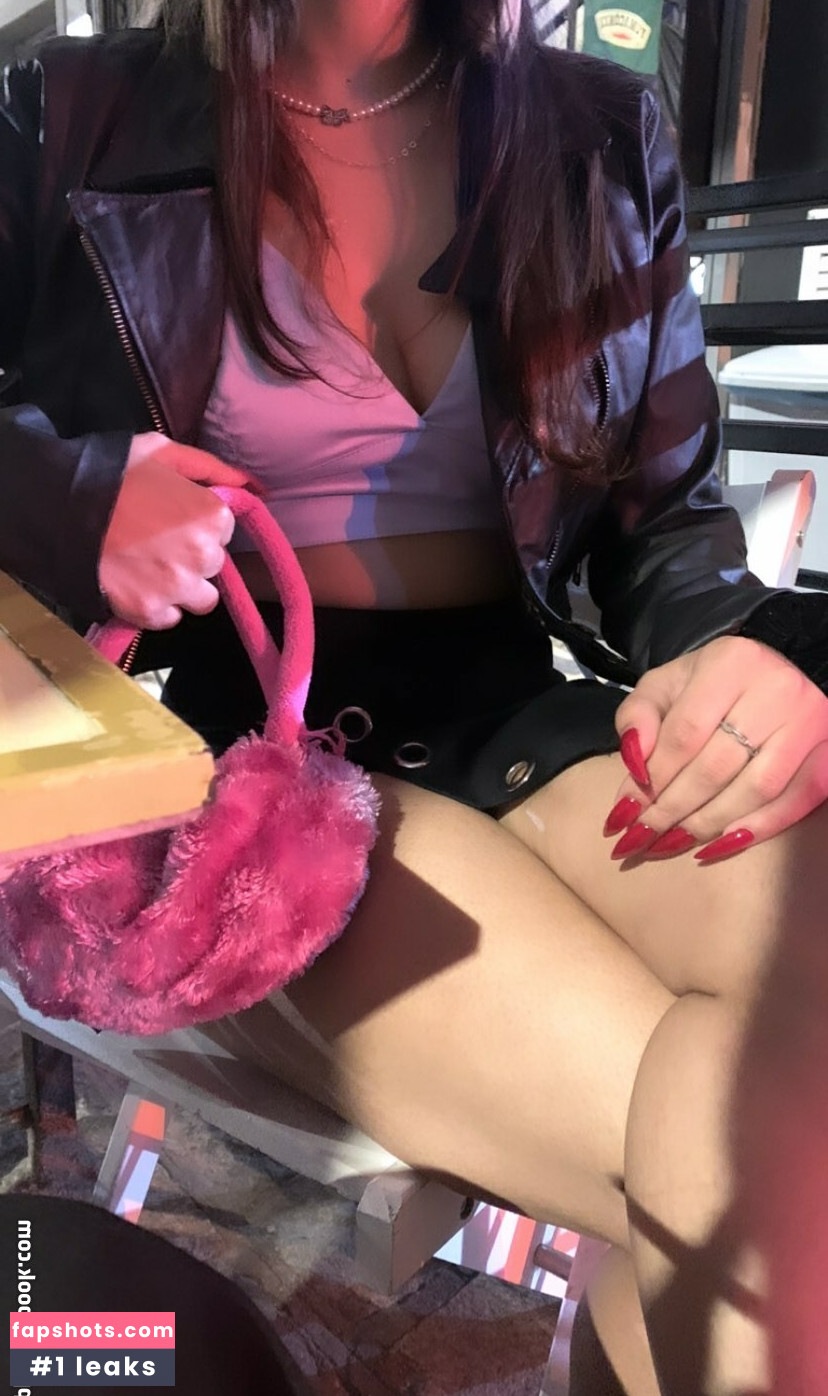 Giogabs nude babe gallery