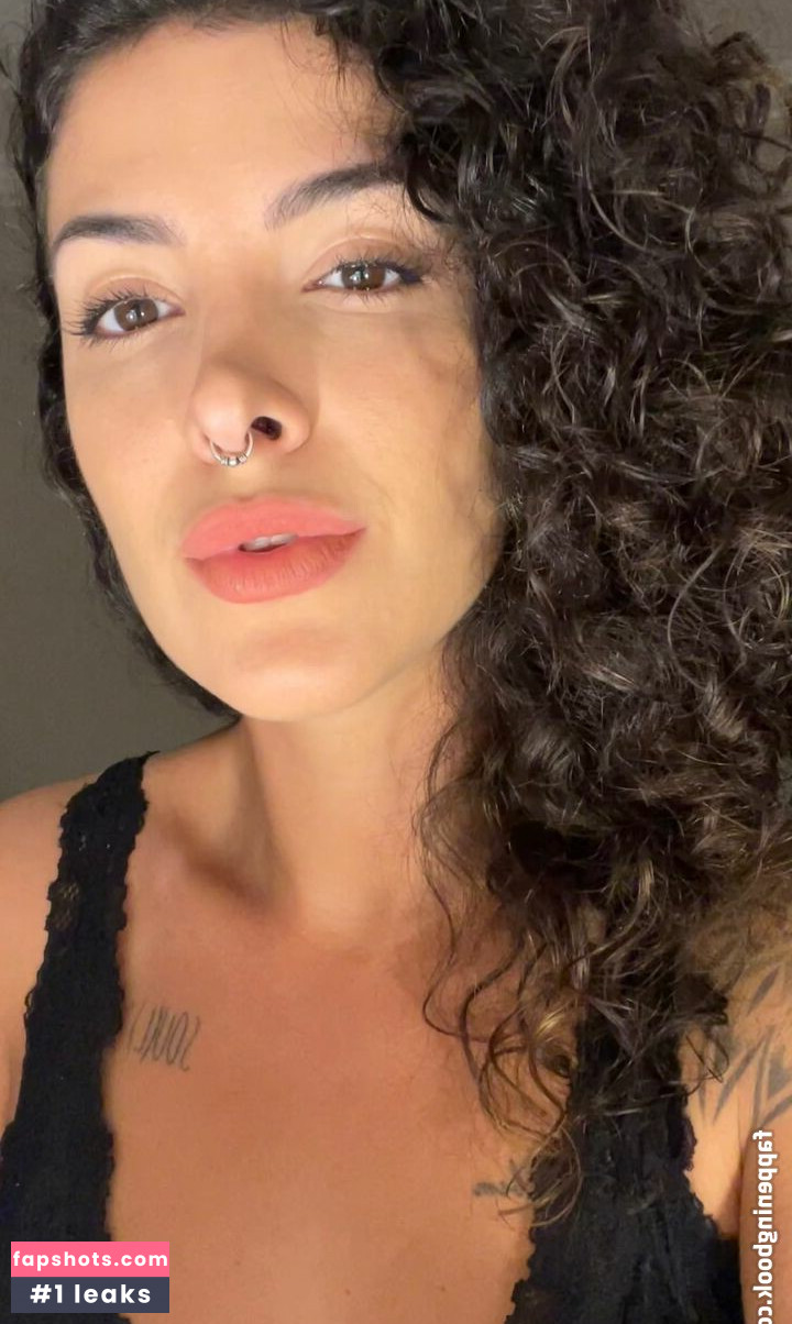 Giovana Fagundes gallery photo #4