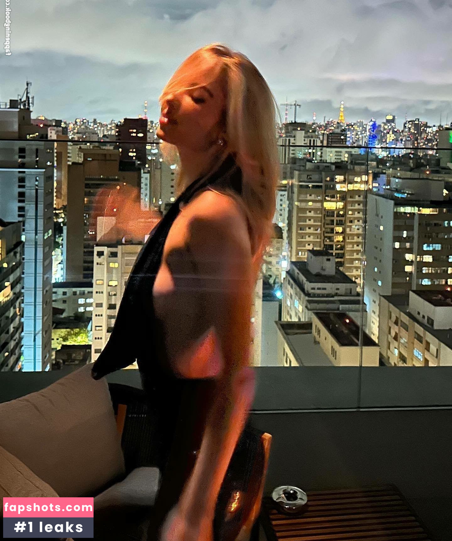 Giovanna Chaves gallery photo #23