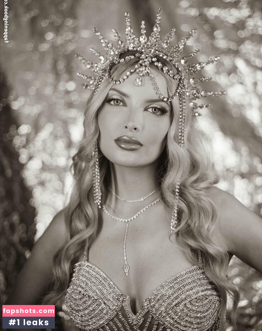 Giovanna Chaves gallery photo #5