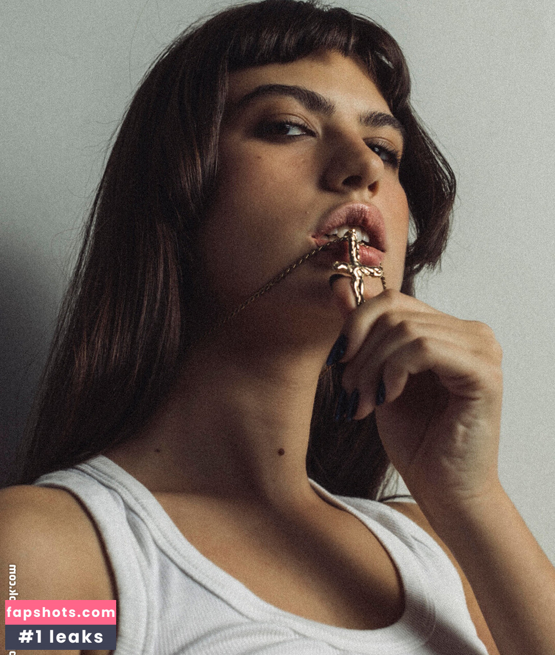 Giovanna Grigio nude babe gallery