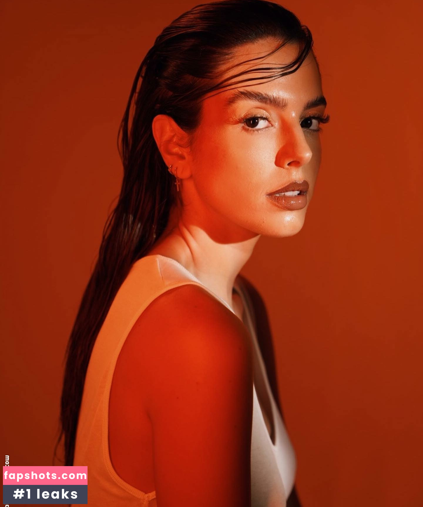 Giovanna Lancellotti nude babe gallery