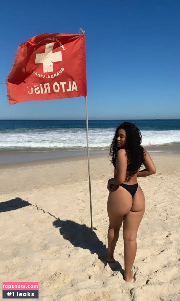 Giovanna Santos gallery photo #5