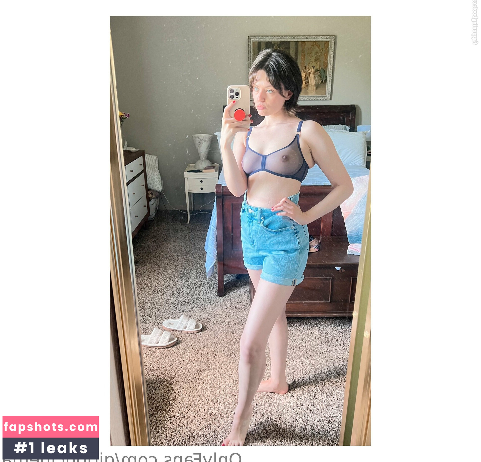 Girl On Cinema gallery photo #2