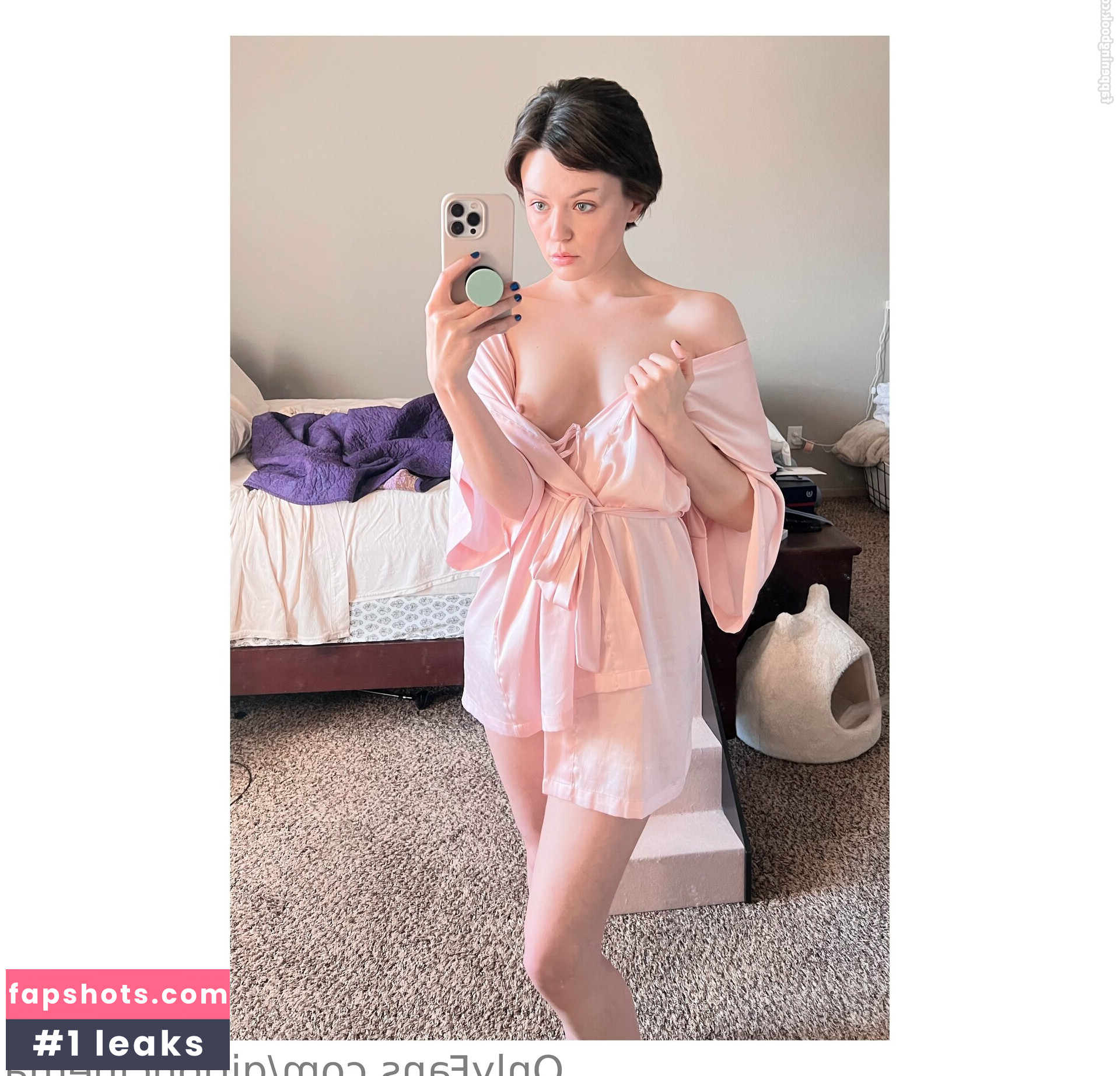 Girl On Cinema gallery photo #40