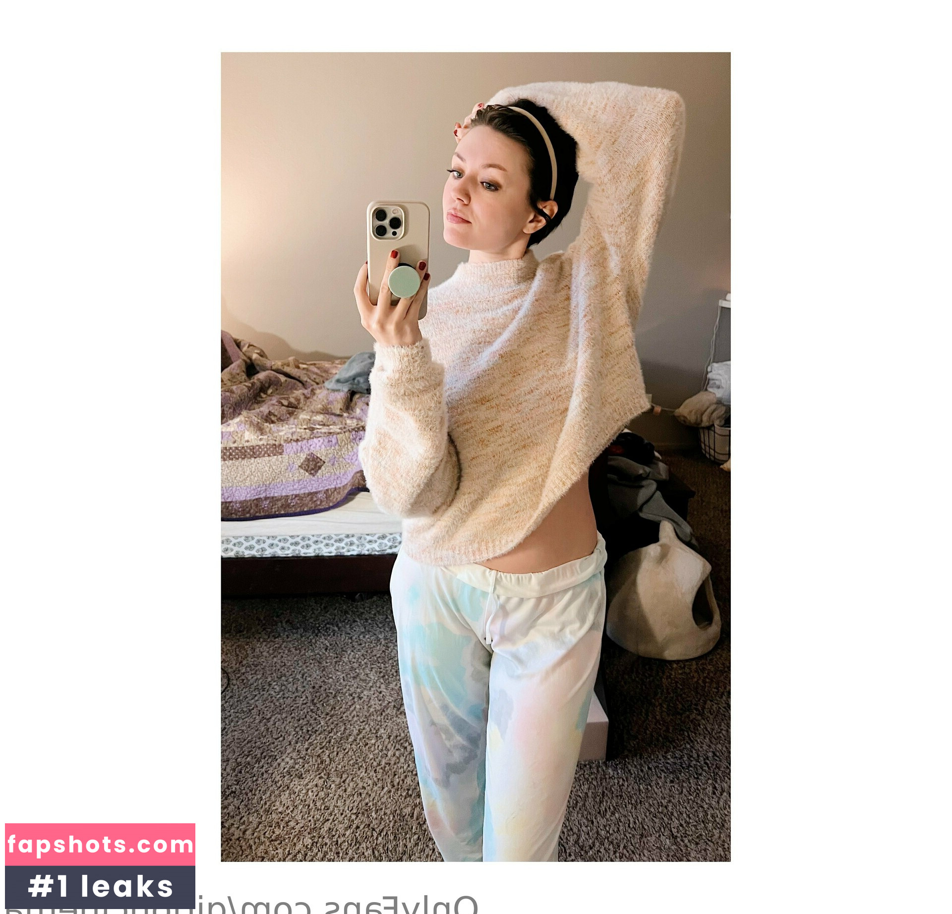 Girl On Cinema gallery photo #50