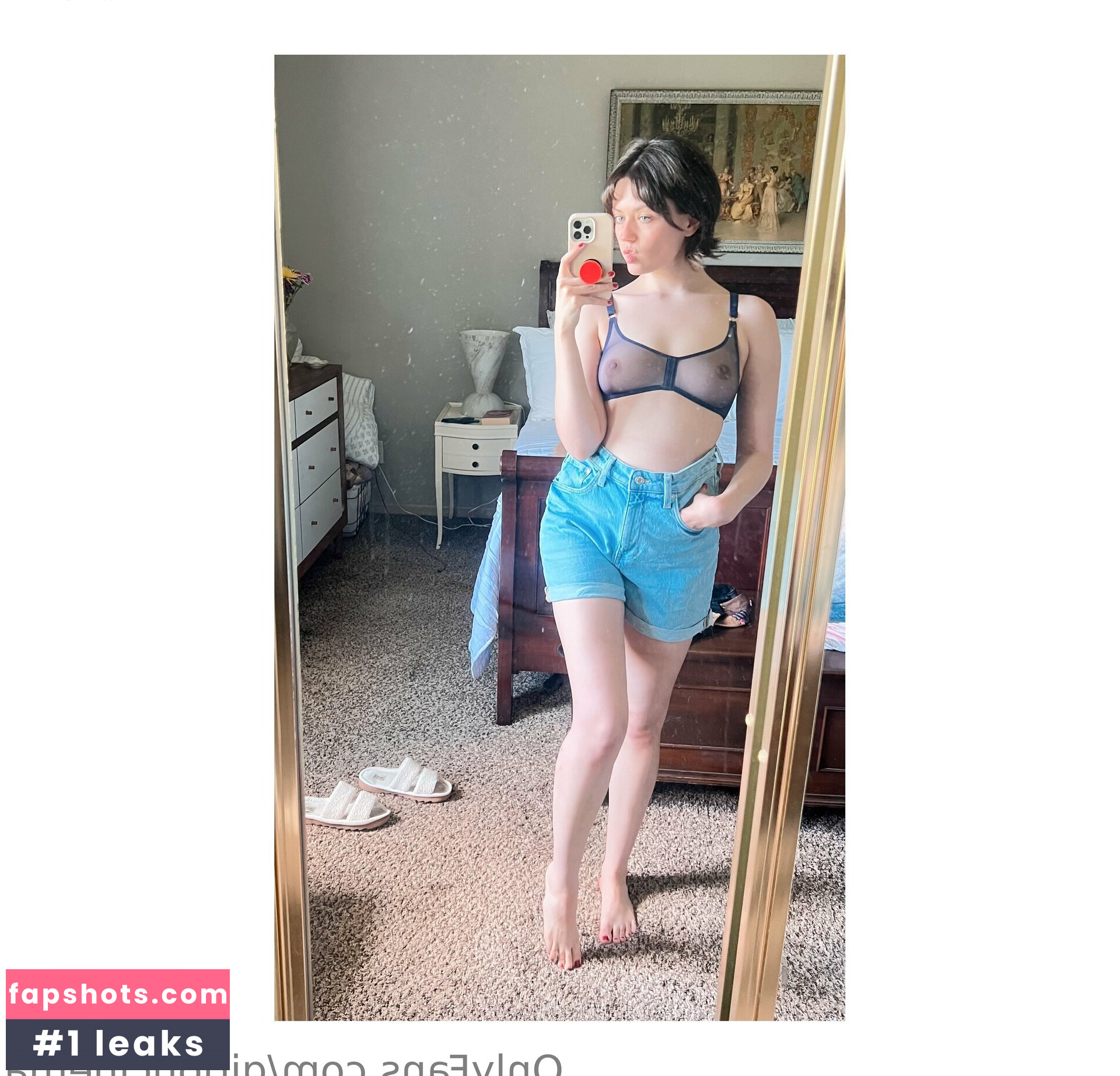 Girl On Cinema gallery photo #6